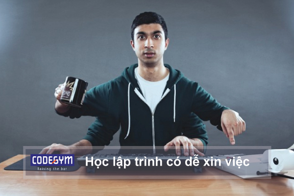 Học lập trình có dễ xin việc