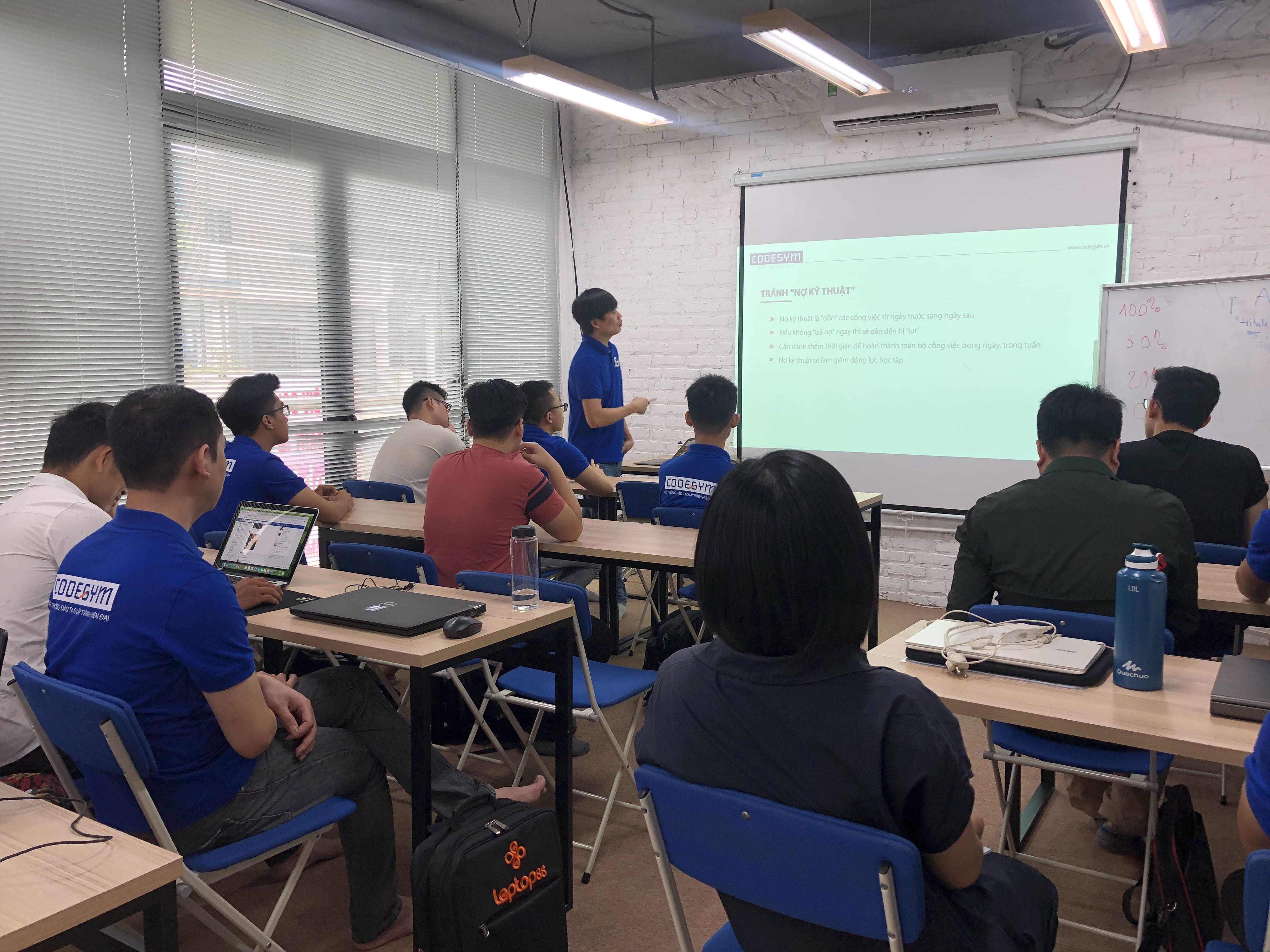 Khai giảng lớp C0519I2 Khai giảng lớp C0519I2