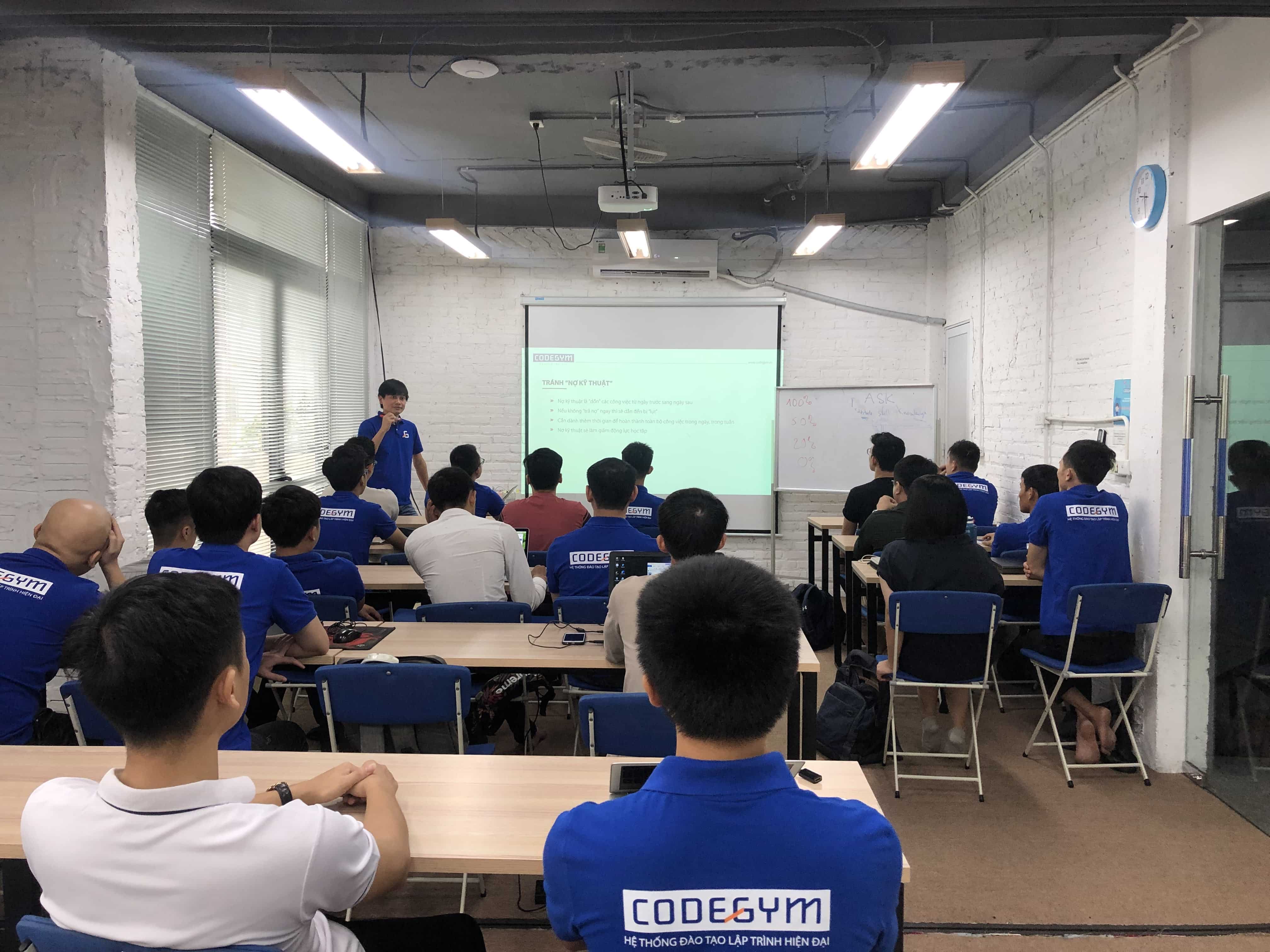 Khai giảng lớp C0519I2 Khai giảng lớp C0519I2