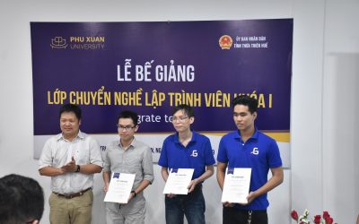 Lễ bế giảng lớp chuyển nghề lập trình viên khóa I tại CodeGym Huế