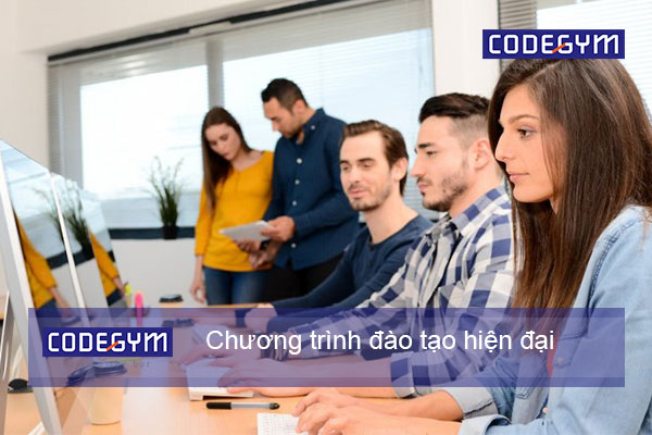người lớn tuổi học coding bootcamp