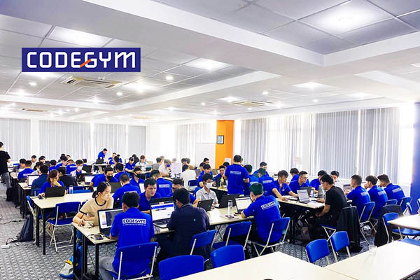 cong-nghe-thong-tin-thi-nen-hoc-truong-nao-3