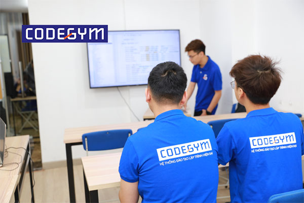 Công việc của một lập trình viên là gì? Tố chất của một lập trình viên