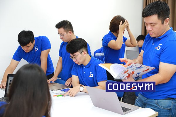 hoc-cong-nghe-thong-tin-ra-lam-luong-bao-nhieu-1