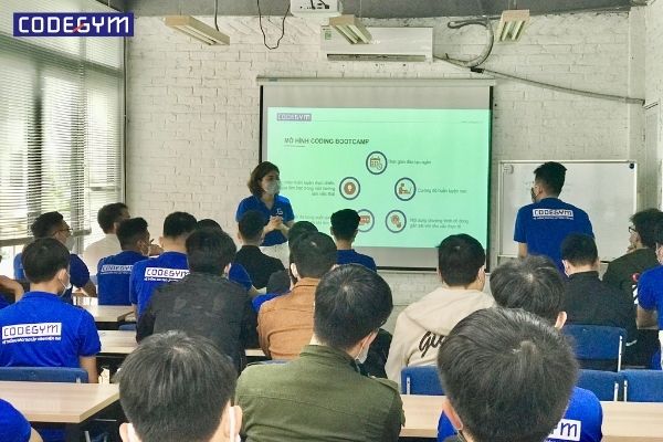 CodeGym khai giảng