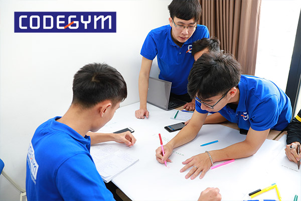 Nên học lập trình web ở CodeGym