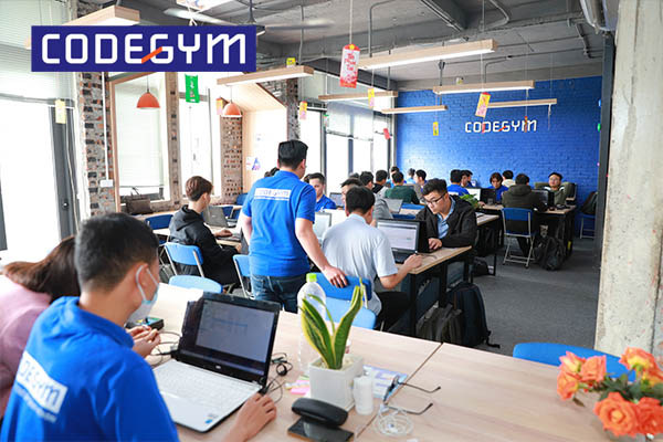 Nên học lập trình tại CodeGym