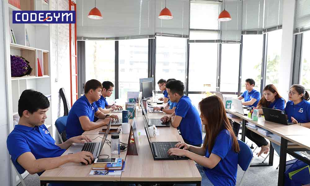 Share khóa học lập trình web online HOT nhất tại CodeGym