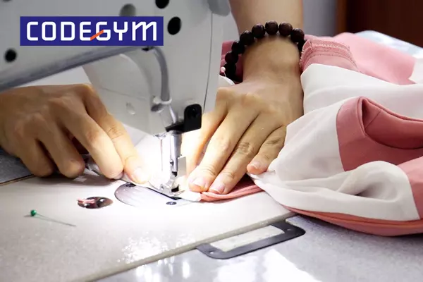 Nghề sửa chữa, may vá quần áo