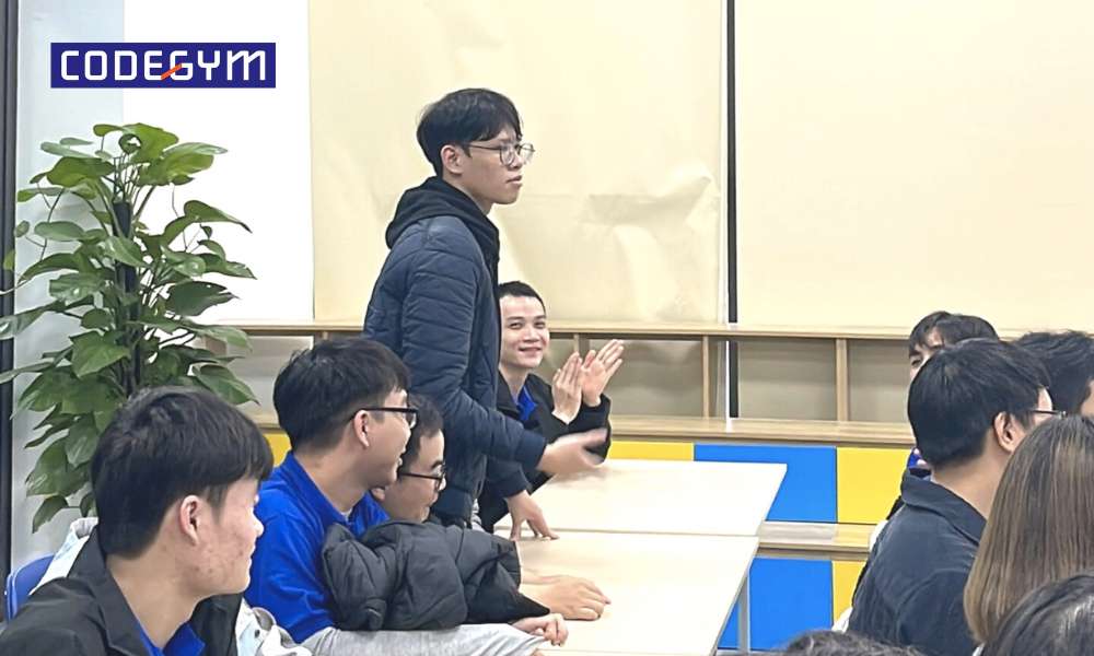 học viên CodeGym thăm doanh nghiệp