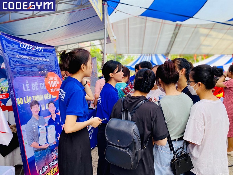 Ngày hội việc làm & Tư vấn tuyển sinh tỉnh Thừa Thiên Huế 2023