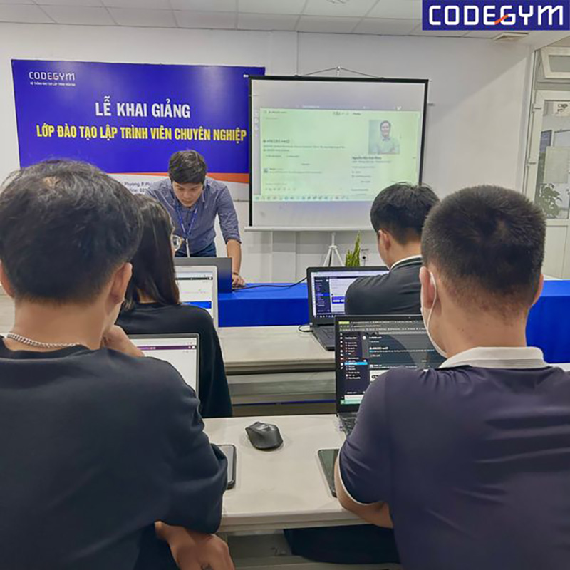 khai giảng lớp lập trình website với ASP .NET CORE