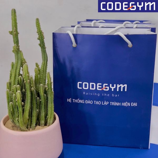 Quà tặng khai giảng cho học viên CodeGym