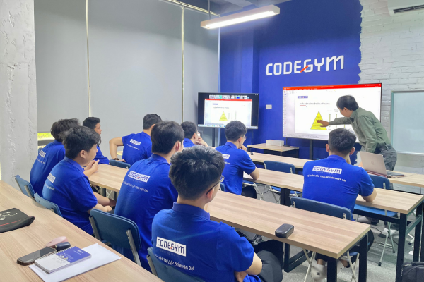 khai giảng khóa Bootcamp Java Web