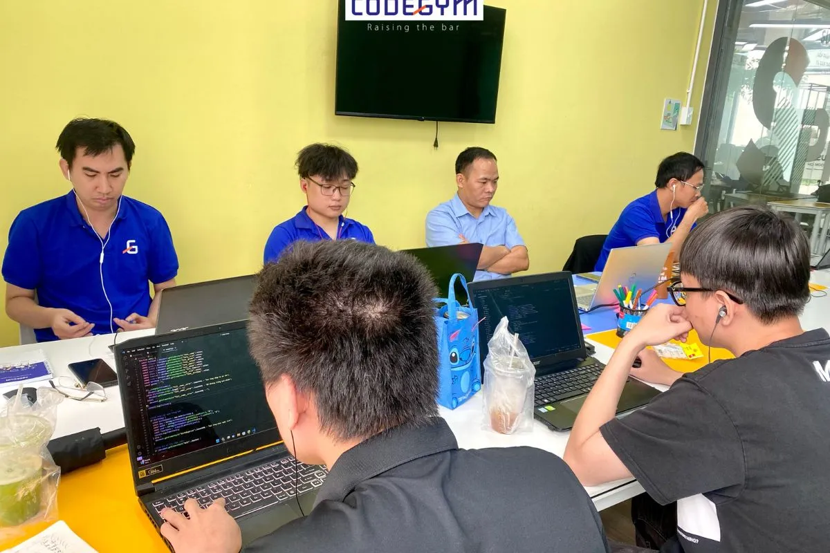 CodeGym khai giảng khoá Bootcamp Java Web, Java Web Backend và Web Frontend tháng 6