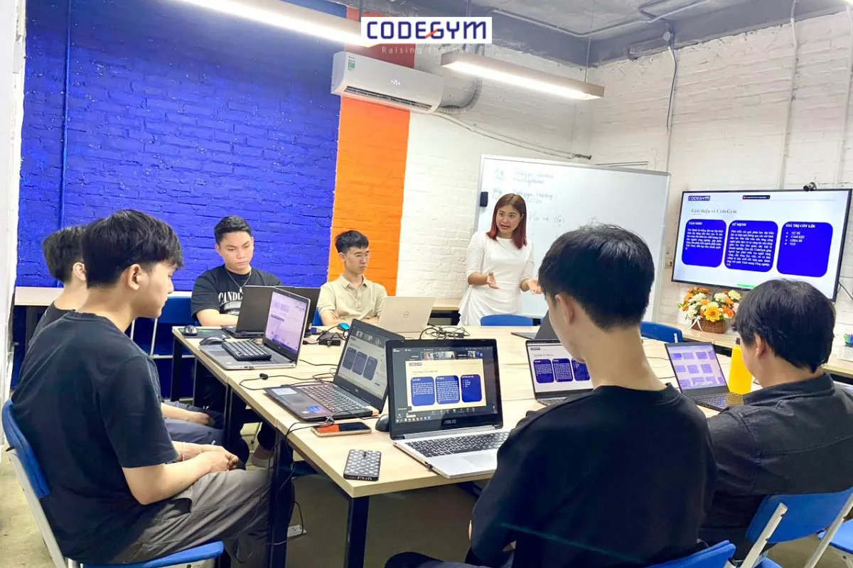 CodeGym khai giảng khoá Bootcamp Java Web, Java Web Backend và Web Frontend tháng 6